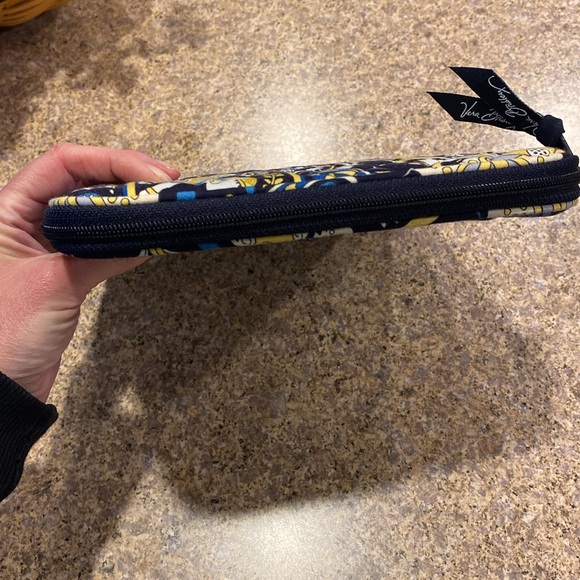 Vera Bradley Tablet Zip Quilted Case Ellie Blue Floral Elephant Pattern - Picture 8 of 17